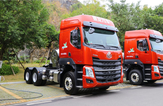 Xe tải ben Dongfeng Chenglong 40 tấn 6 * 4 Tipper 375HP CH4250LNG