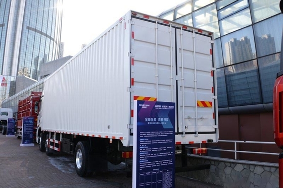 9,6 Mét Xe tải chở hàng Sinotruk HOWO MAX 330HP 6X2