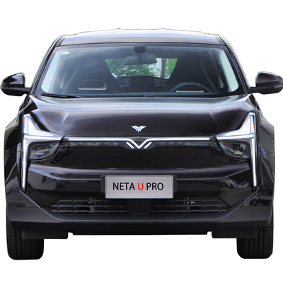 Neta U Pro Xe chở khách tự động chạy điện hoàn toàn với cửa sổ trời có thể mở được 50-70kWh