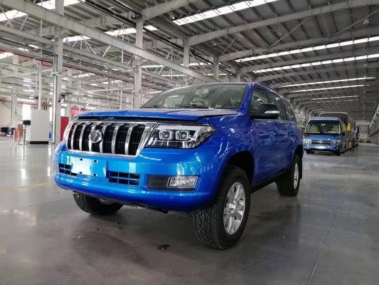 Trong kho SUV địa hình Công suất lớn Không gian rộng Ba màu sản xuất ô tô công nghệ động cơ tiên tiến