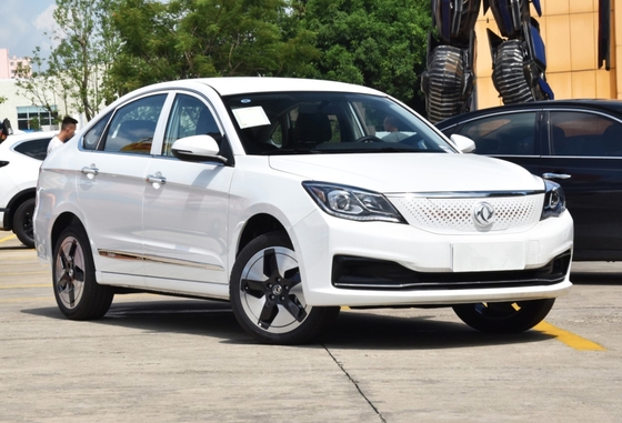 120kw 230NM Ô tô điện Dongfeng tầm xa Sedan AEOLUS E70