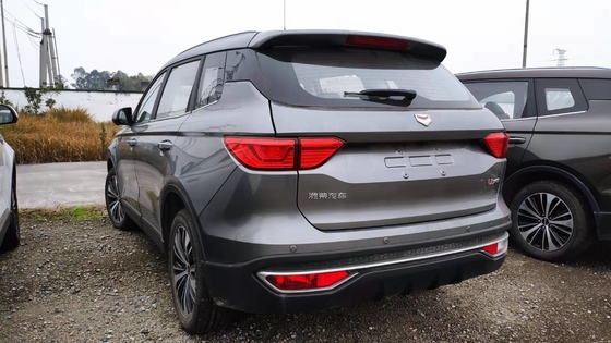 SINOTRUK Xăng SUV Xe có động cơ 1.5T + 6AT 175km / H