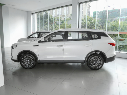 Bình xăng 55L Màu trắng Xe 7 chỗ SINOTRUK VGV Xe SUV số sàn đã qua sử dụng 175 Km / H