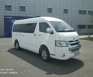 2.4L 82kw Xe buýt chở khách đã qua sử dụng 15 chỗ Xe hướng dẫn viên 5 tốc độ