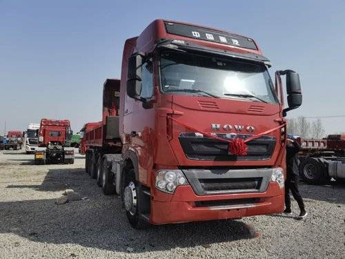 12 AMT Đầu kéo Sinotruk Howo 6x4 Tipper Truck T7H Euro 5