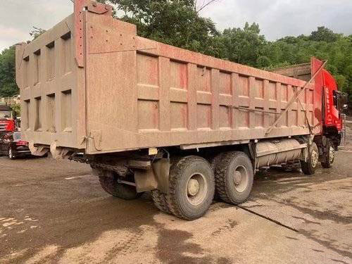 Hongyan Genlyon 8x4 Tipper Dump Truck Fast 12JSD220T Transmission