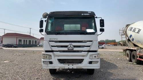 Máy trộn bê tông 14m3 Sinotruk Xe tải hạng nặng đã qua sử dụng Euro 4 340HP