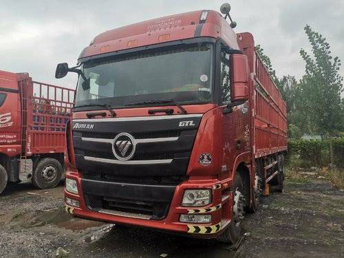 Xe tải kéo đầu kéo hộp chở hàng Cummins 350HP 2016 đã qua sử dụng 12 tốc độ