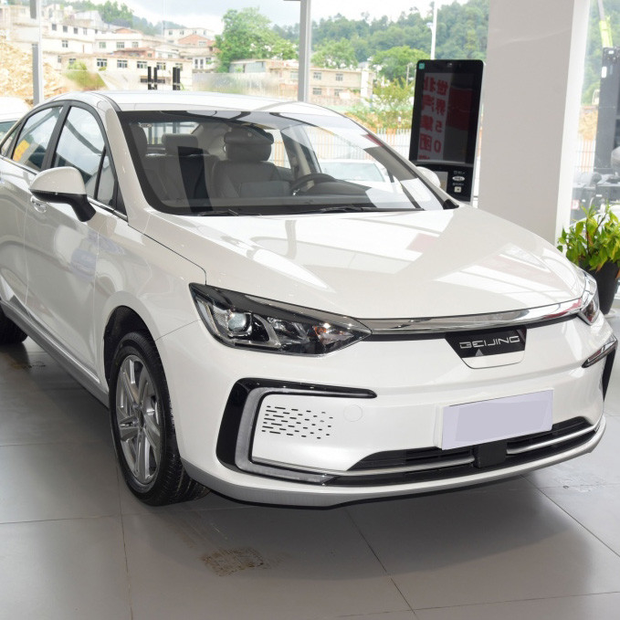 Xe du lịch tự động BAIC EU5 AT 8 tốc độ cao Xe sedan phiên bản sang trọng