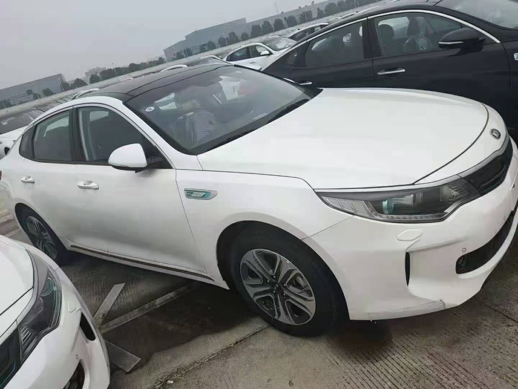 Kia K5 Hybrid 2.0L GLS 6 Speed ​​AT Sedan đã qua sử dụng Xe hạng trung 115kw